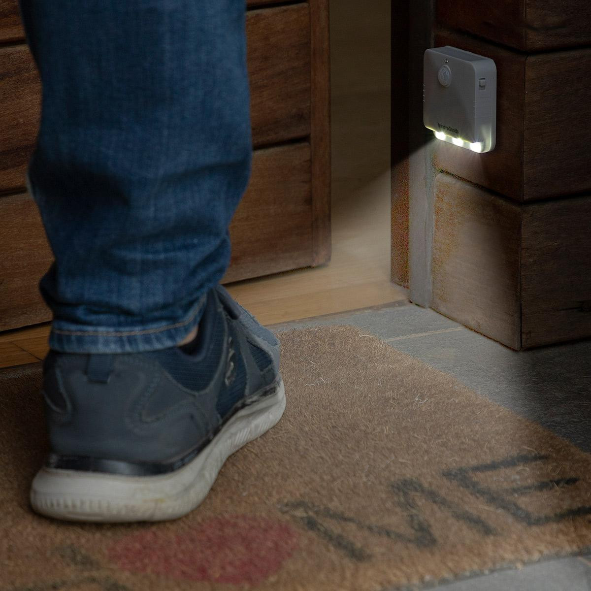 2x Wireless LED lights with Motion Sensors