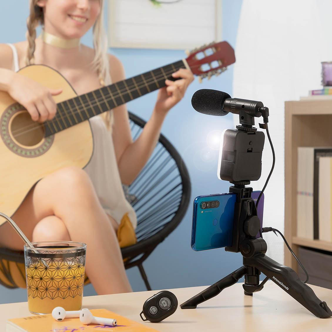 Vlog Kit with Lamp, Microphone and Remote Control