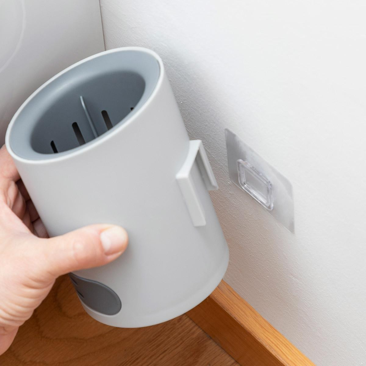 Toilet brush with pump function