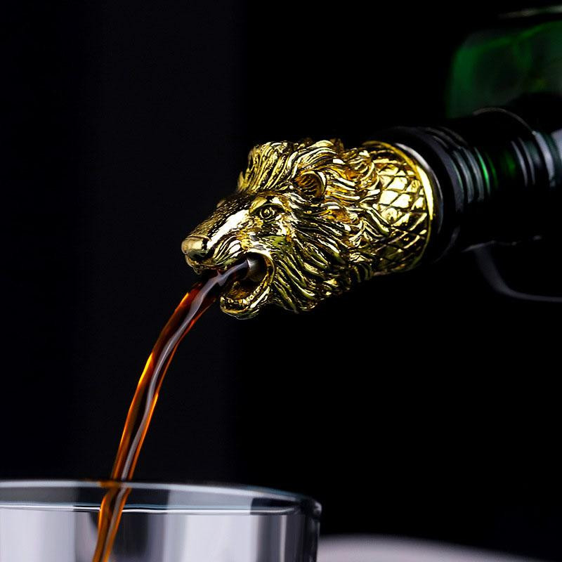 Weinausgießer, Löwe - Gold