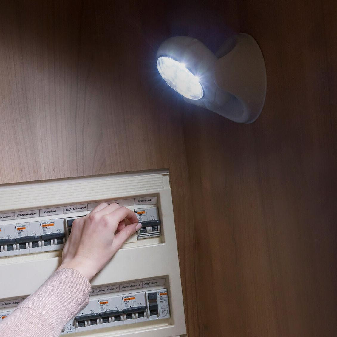LED lamp with motion sensor - Battery powered