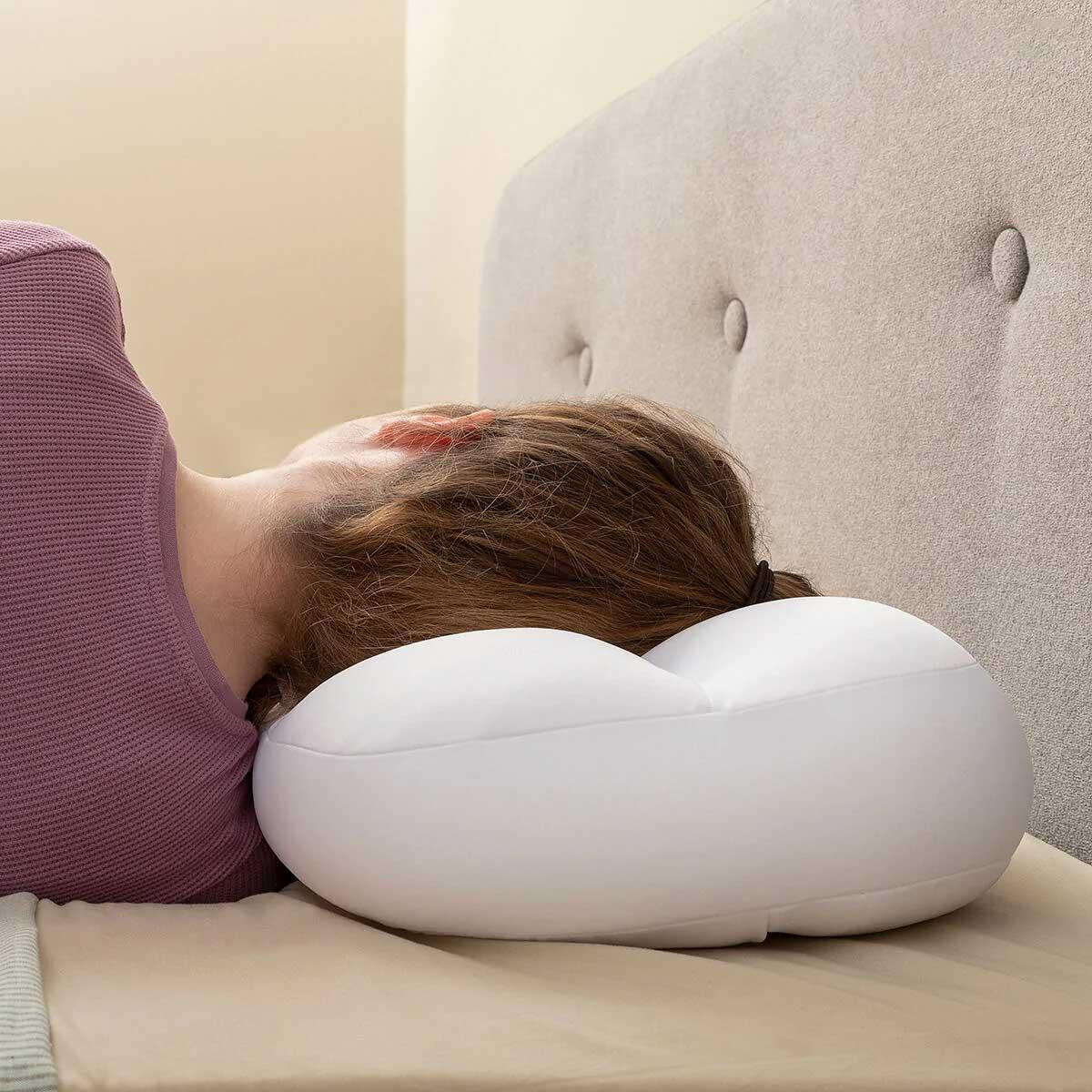 Anti-Wrinkle Pillow - Cloud Shaped