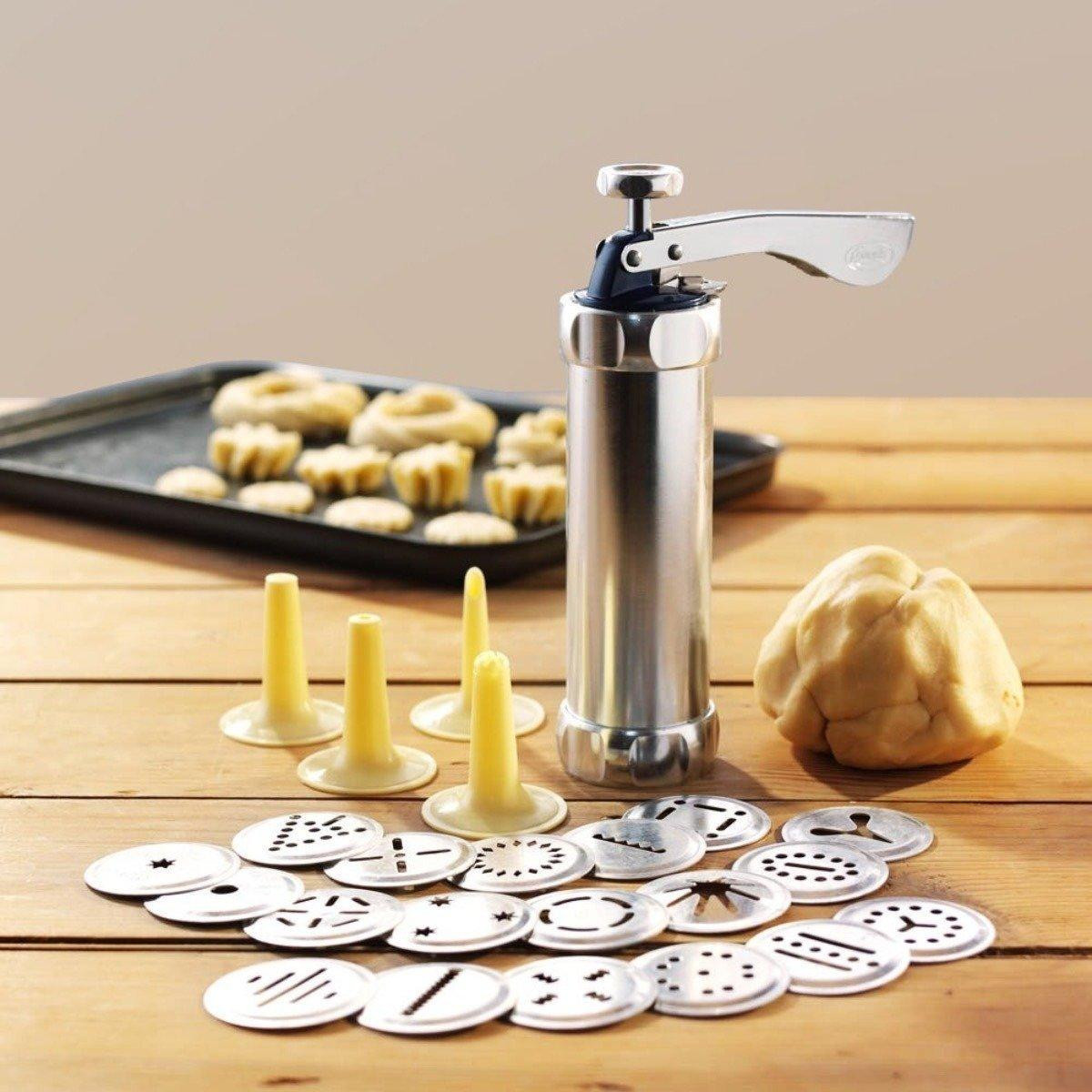 Practical cookie press with 24 nozzles