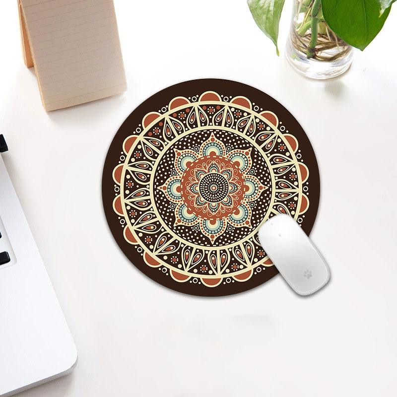 Round mouse mat with bohemian pattern