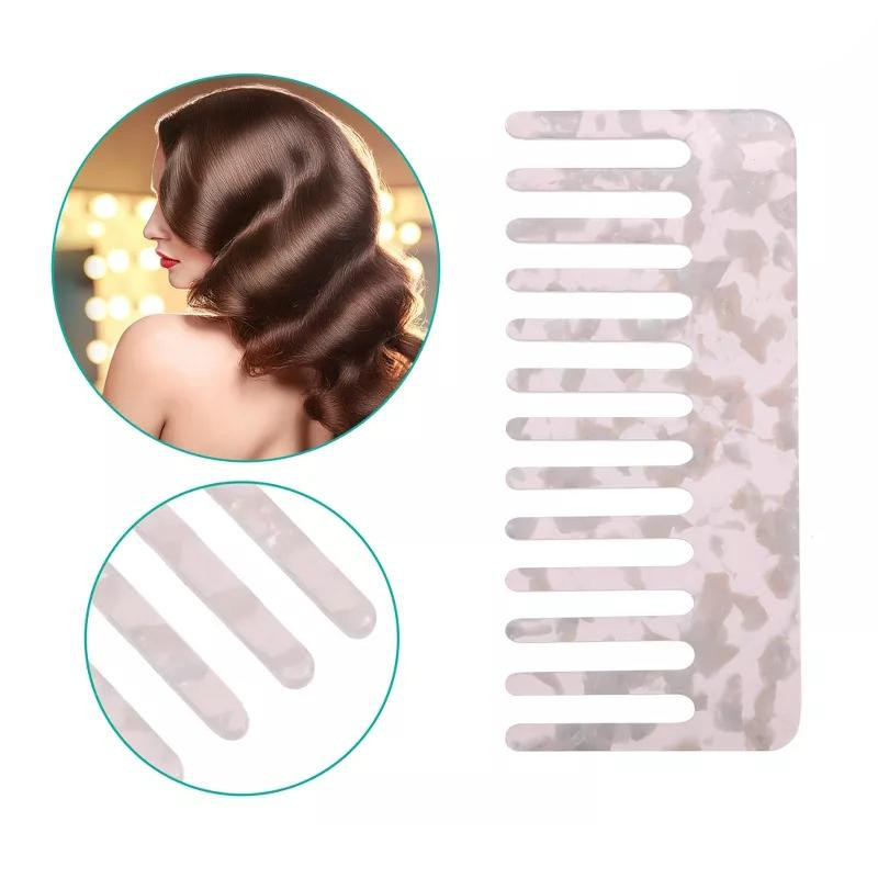 Antistatic comb with marbled pattern