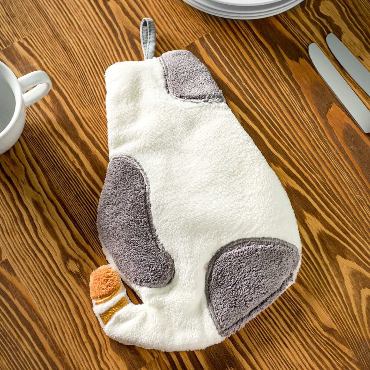 Small cat -shaped towel