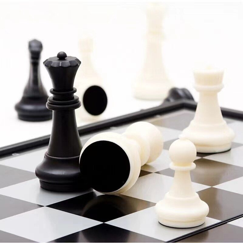 Foldable chess game - magnetic - 20 x 20 cm