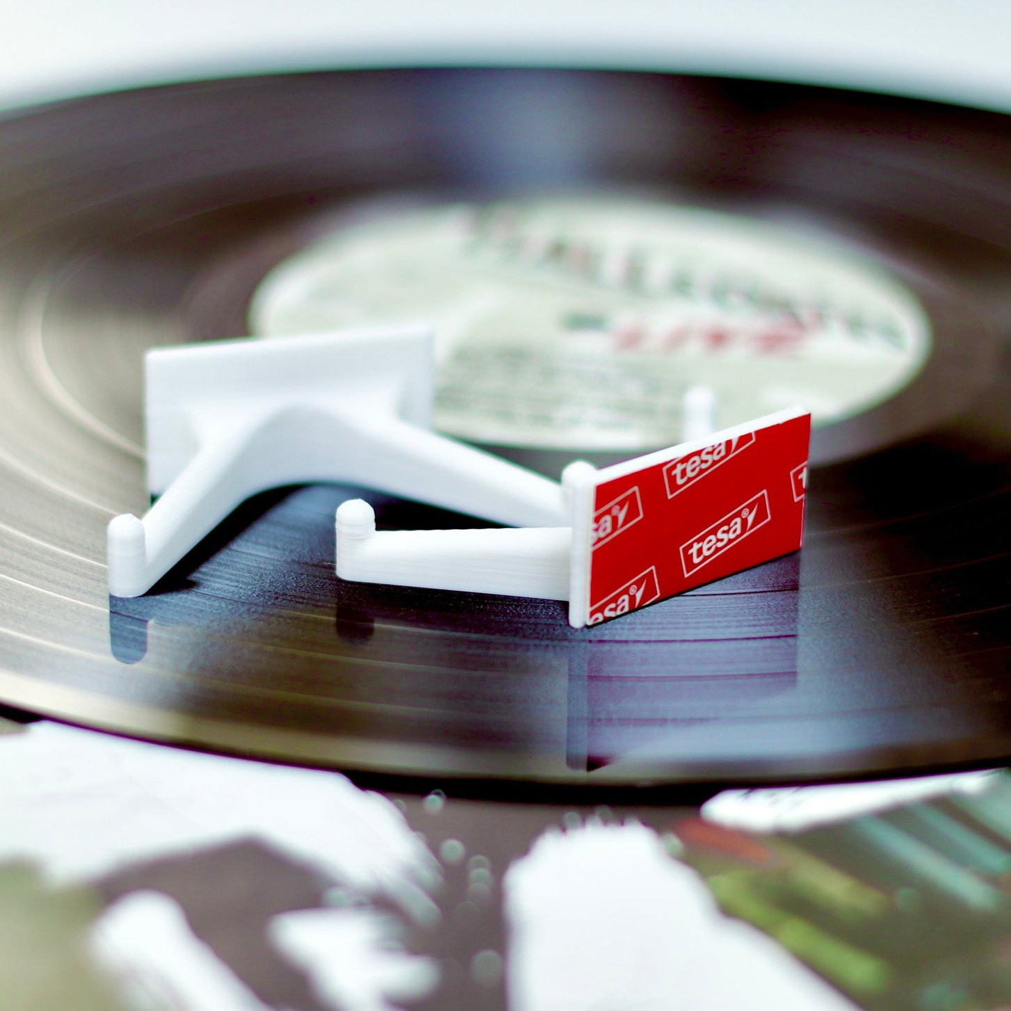 Opschroefbare vinyl hanger - Wit