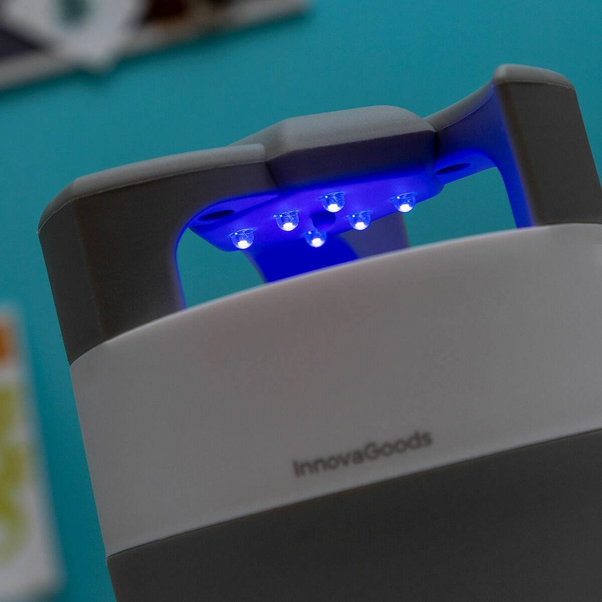 Mosquito light with suction function