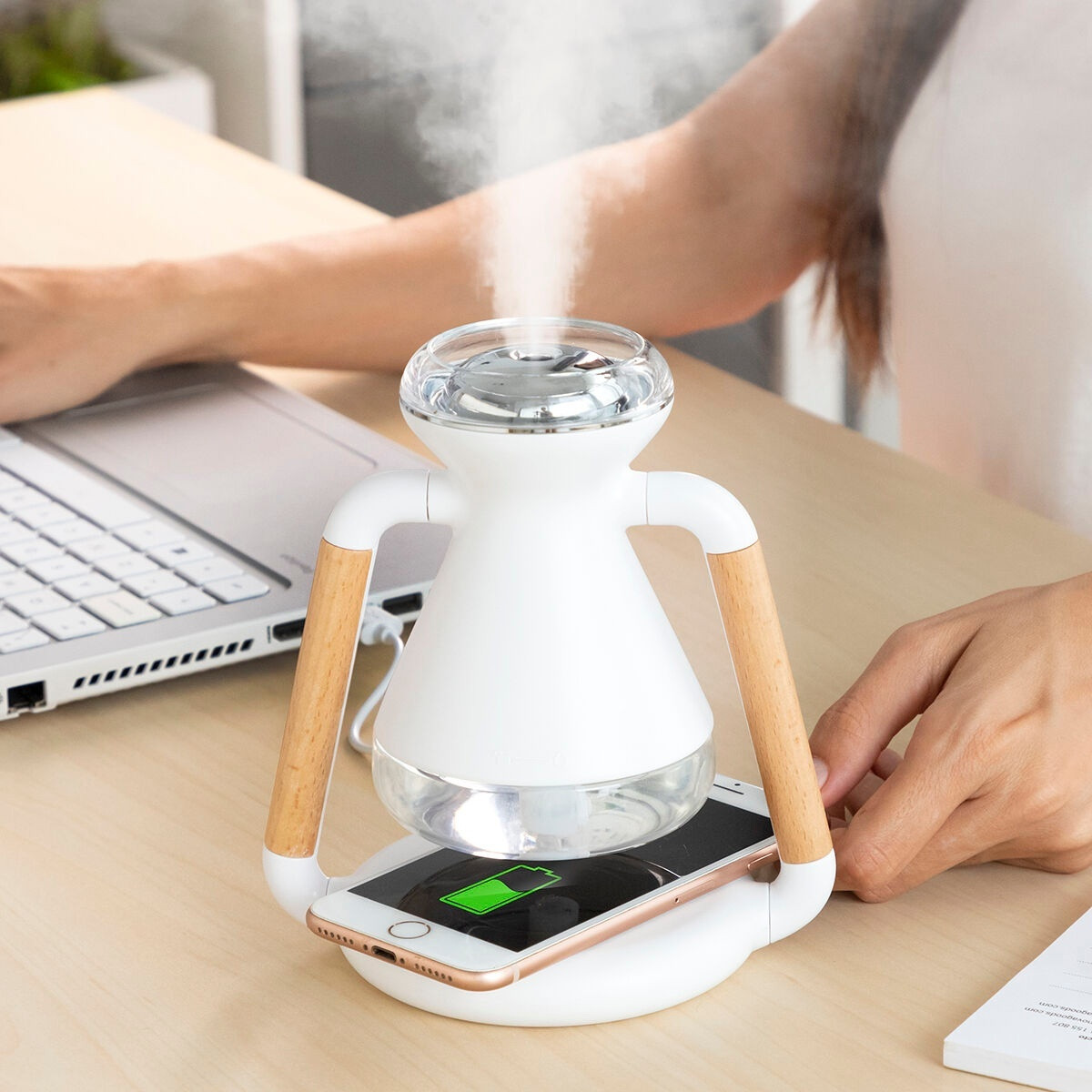 Wireless Charger with Humidifier & Aroma Diffuser