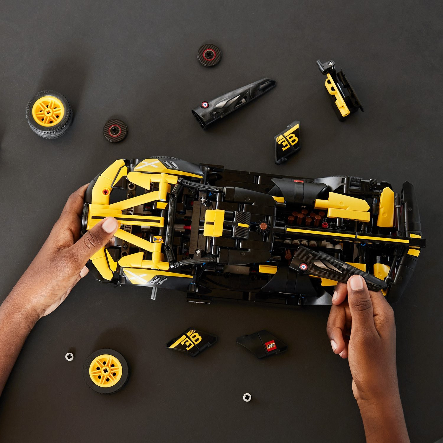 Technic - Bugatti Bolide 42151