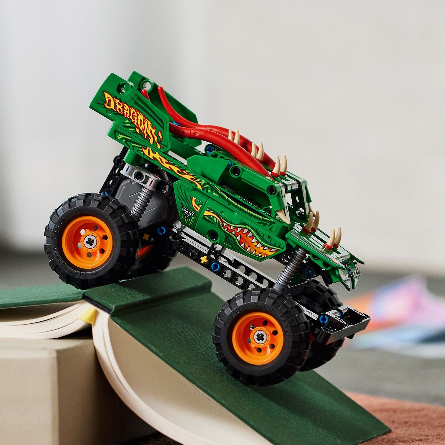 Technique - Monster Jam Dragon 42149