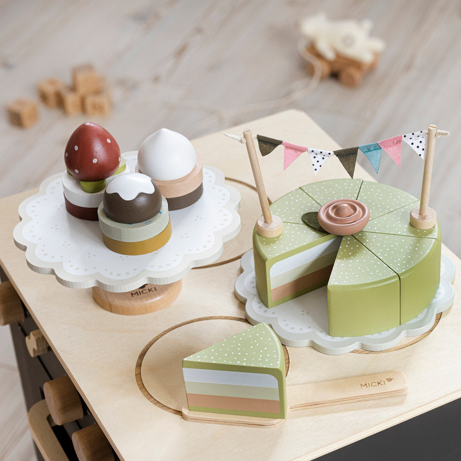 Bolo de brinquedo