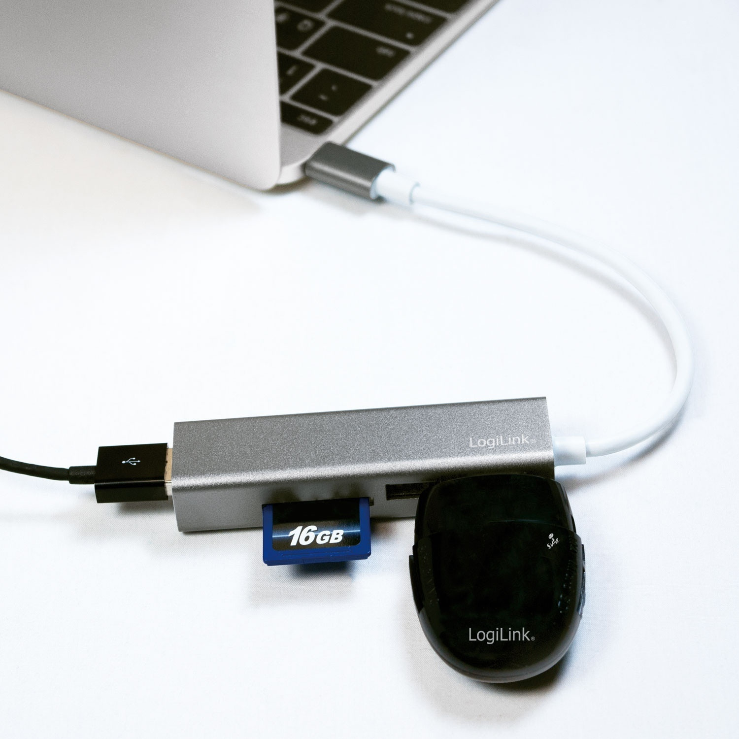 USB-C Hub 3 ports + memory card reader