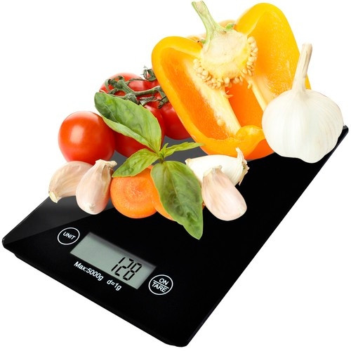 Digital flat kitchen scale with high precision