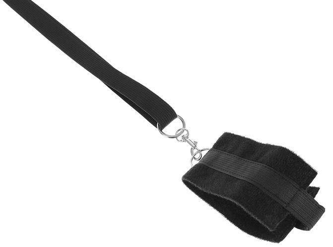 Manette BDSM regolabili: sicure e comode per il letto