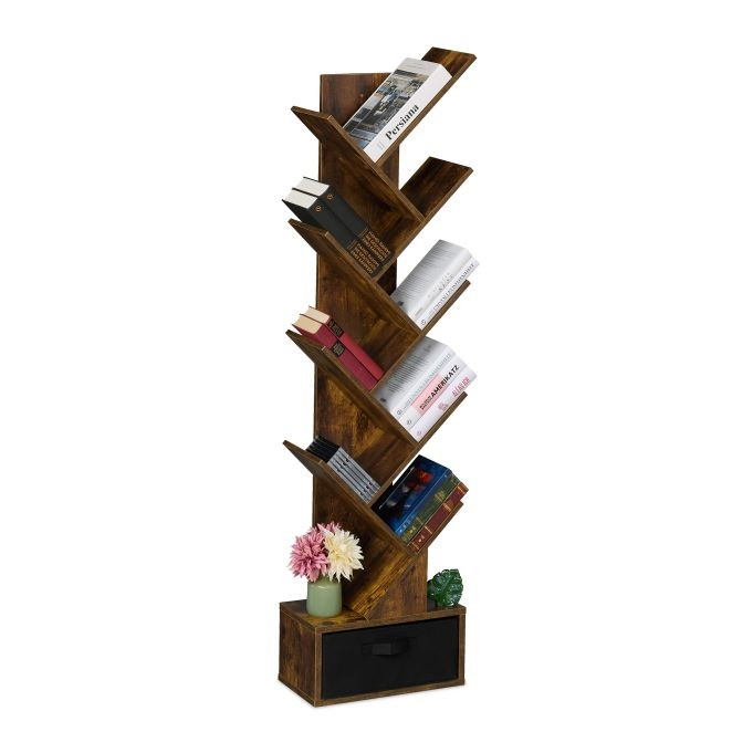 Bibliothèque en forme d'arbre