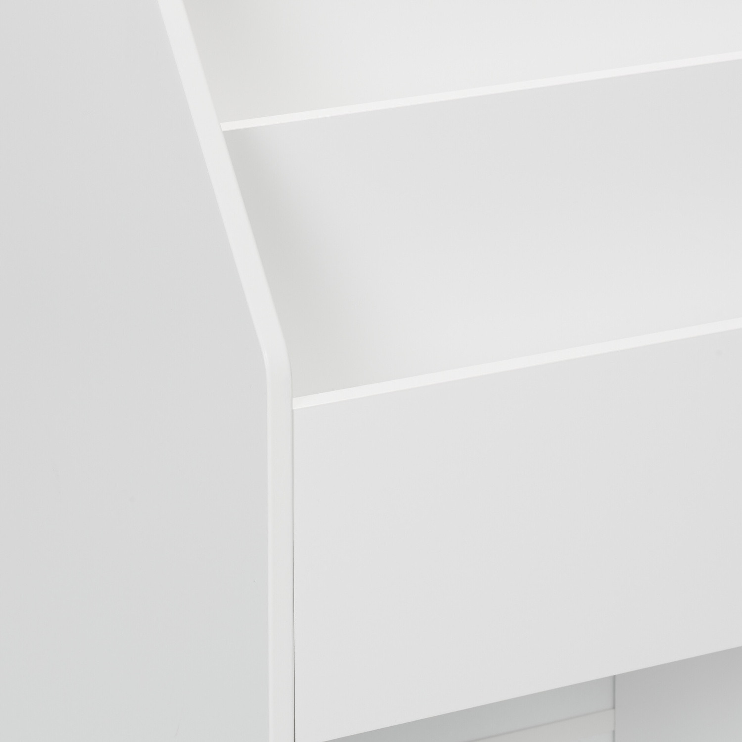 Bookshelf for children