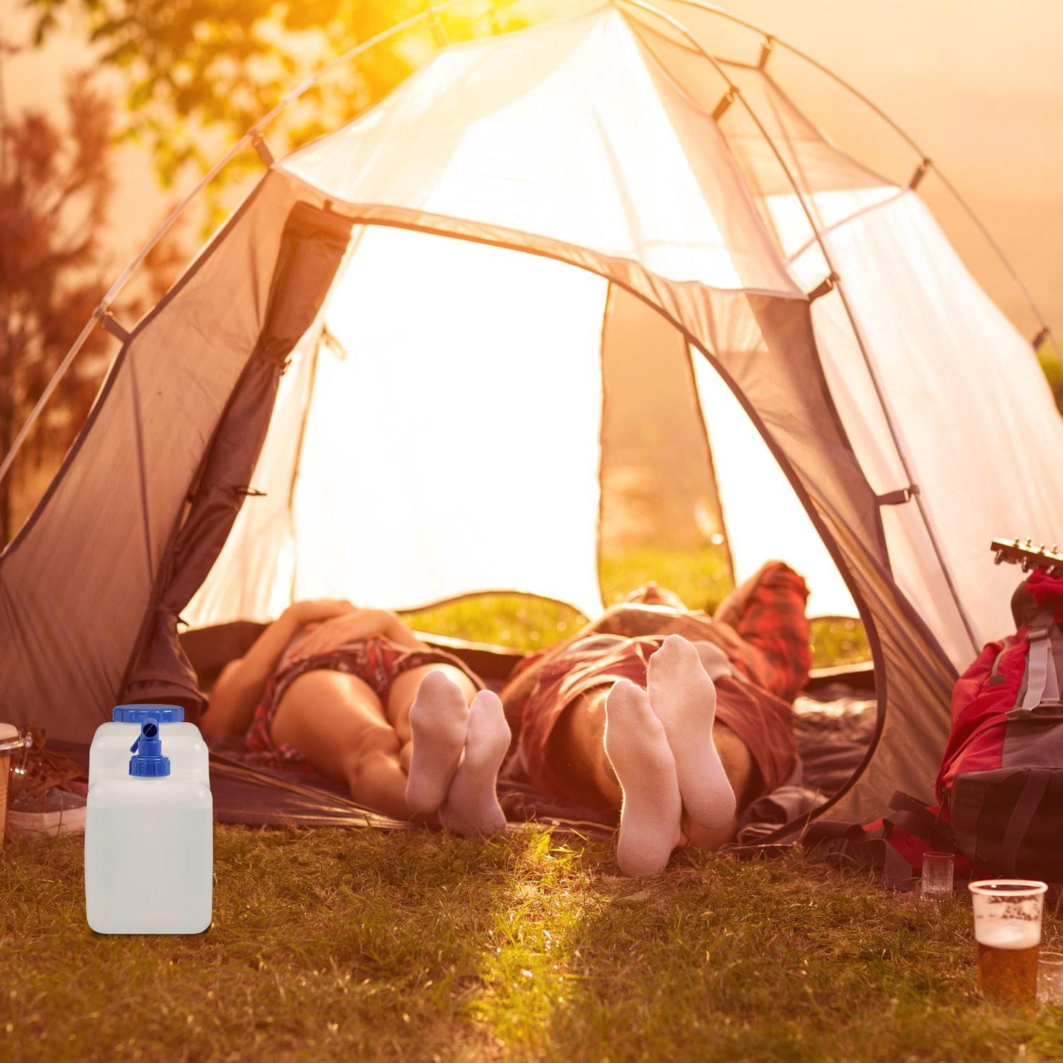 Water jug ​​with tap