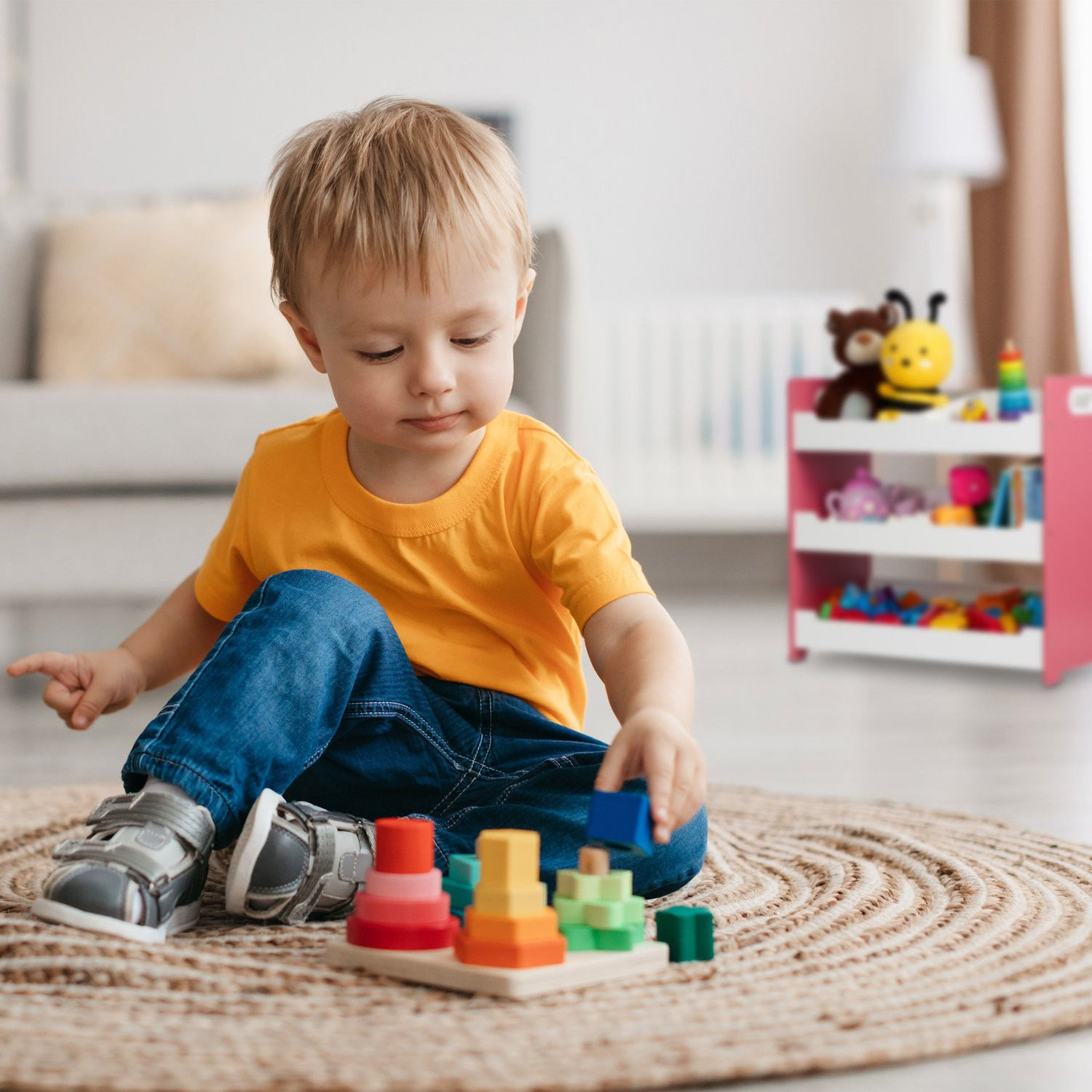 Prateleira infantil com 5 compartimentos
