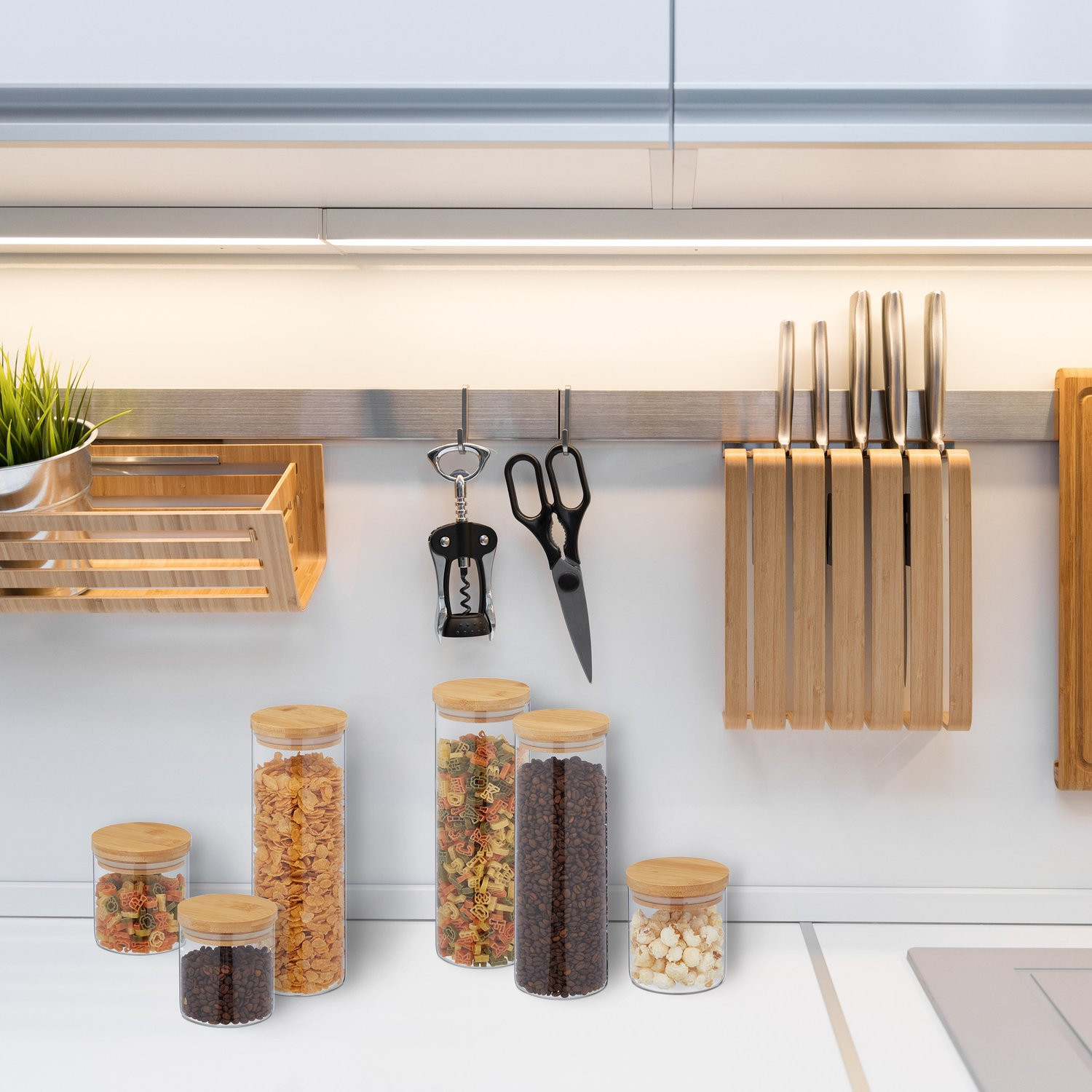 6 pcs. Storage jars in various sizes