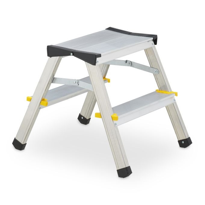 Folding stepladder in aluminium