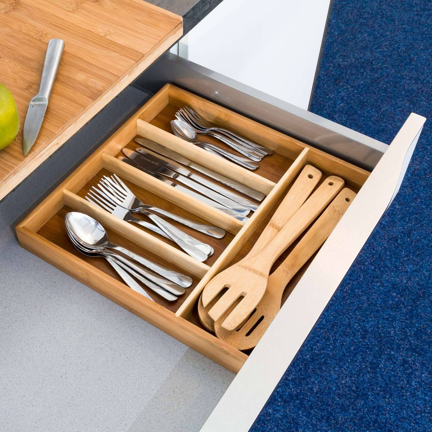 Cutlery box in bamboo