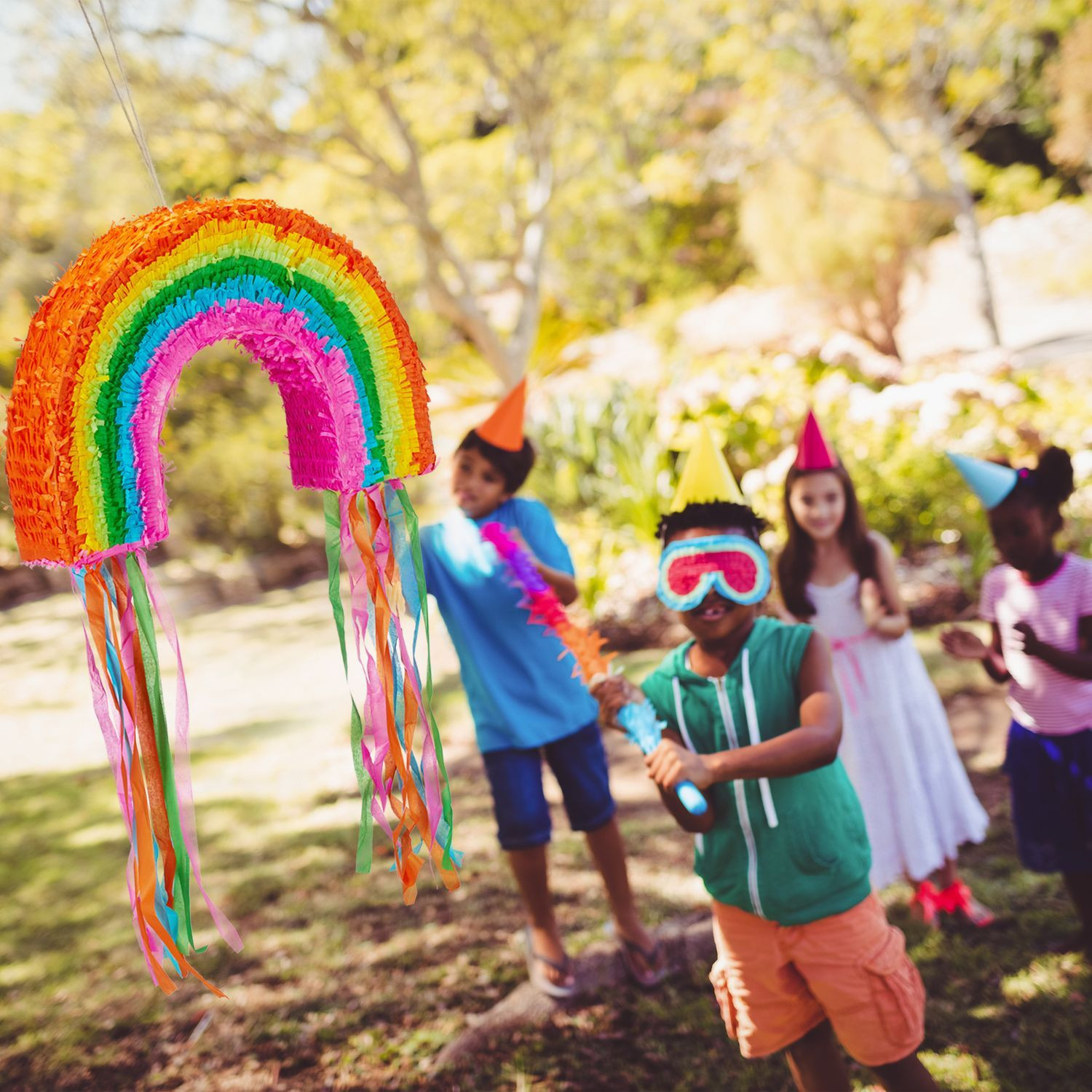 Piñata Regenbogen