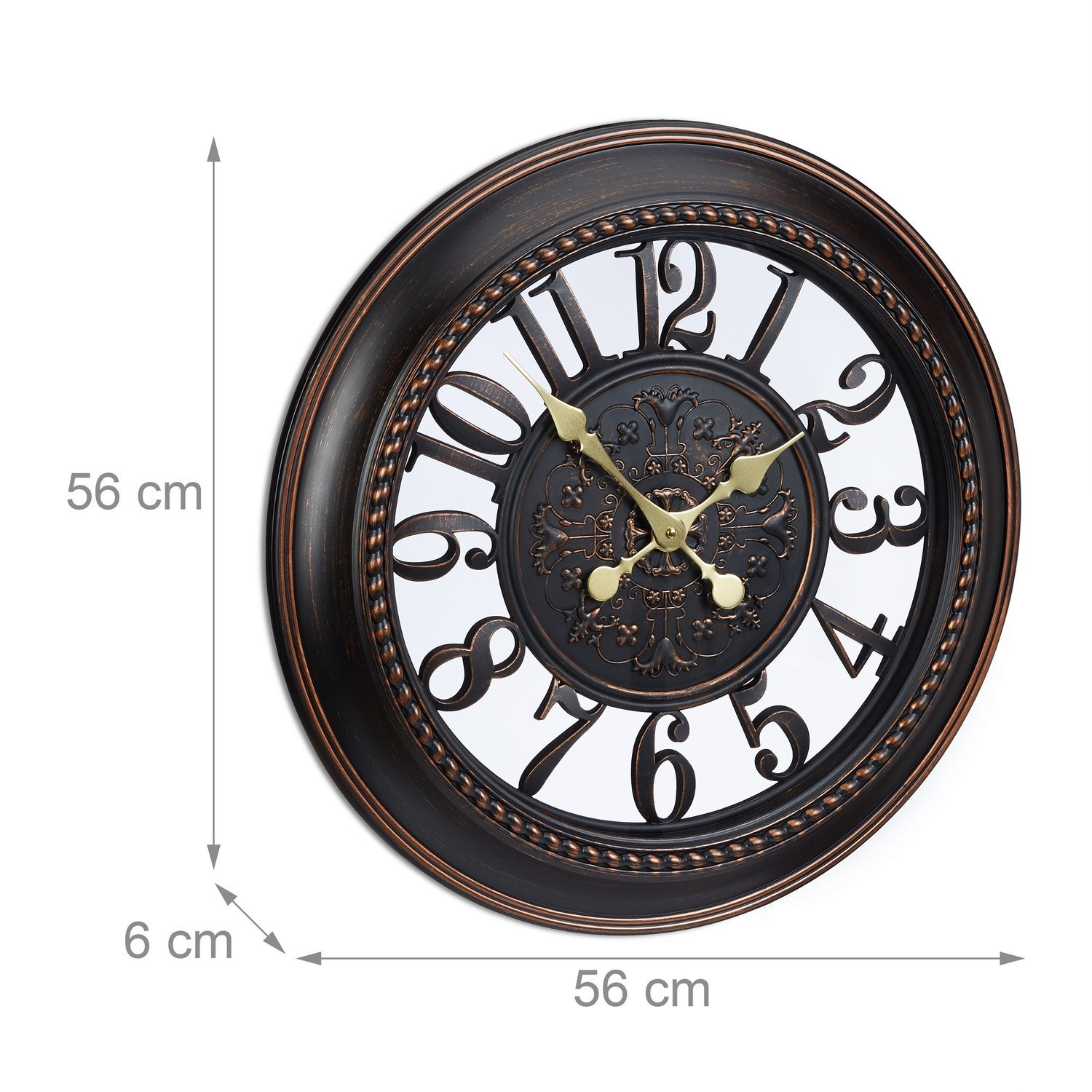 Große Wanduhr im nostalgischen Design