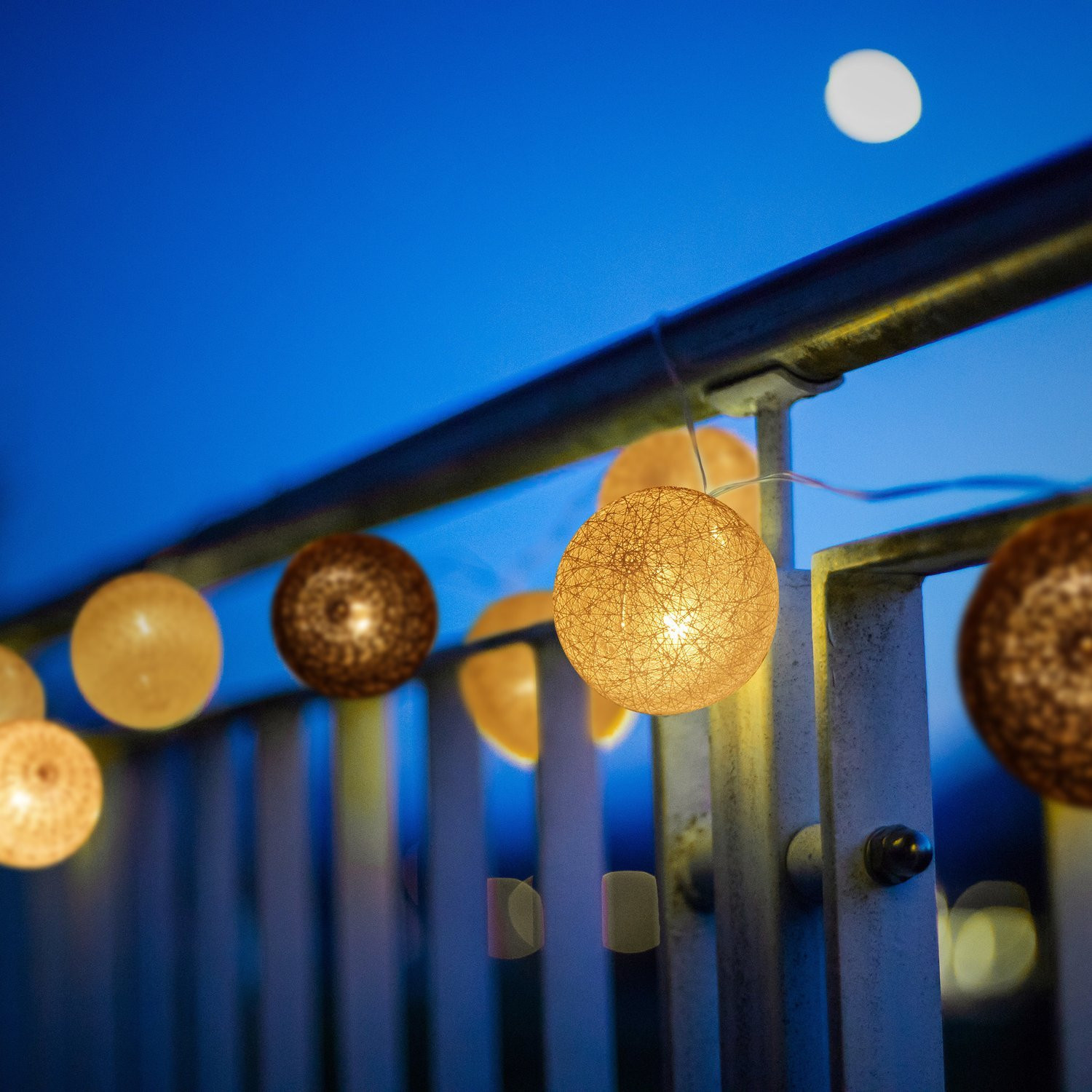 Corrente de luz LED com 20 bolas