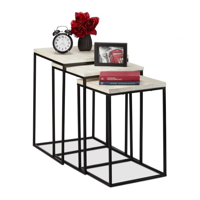 Conjunto de mesa lateral com 3
