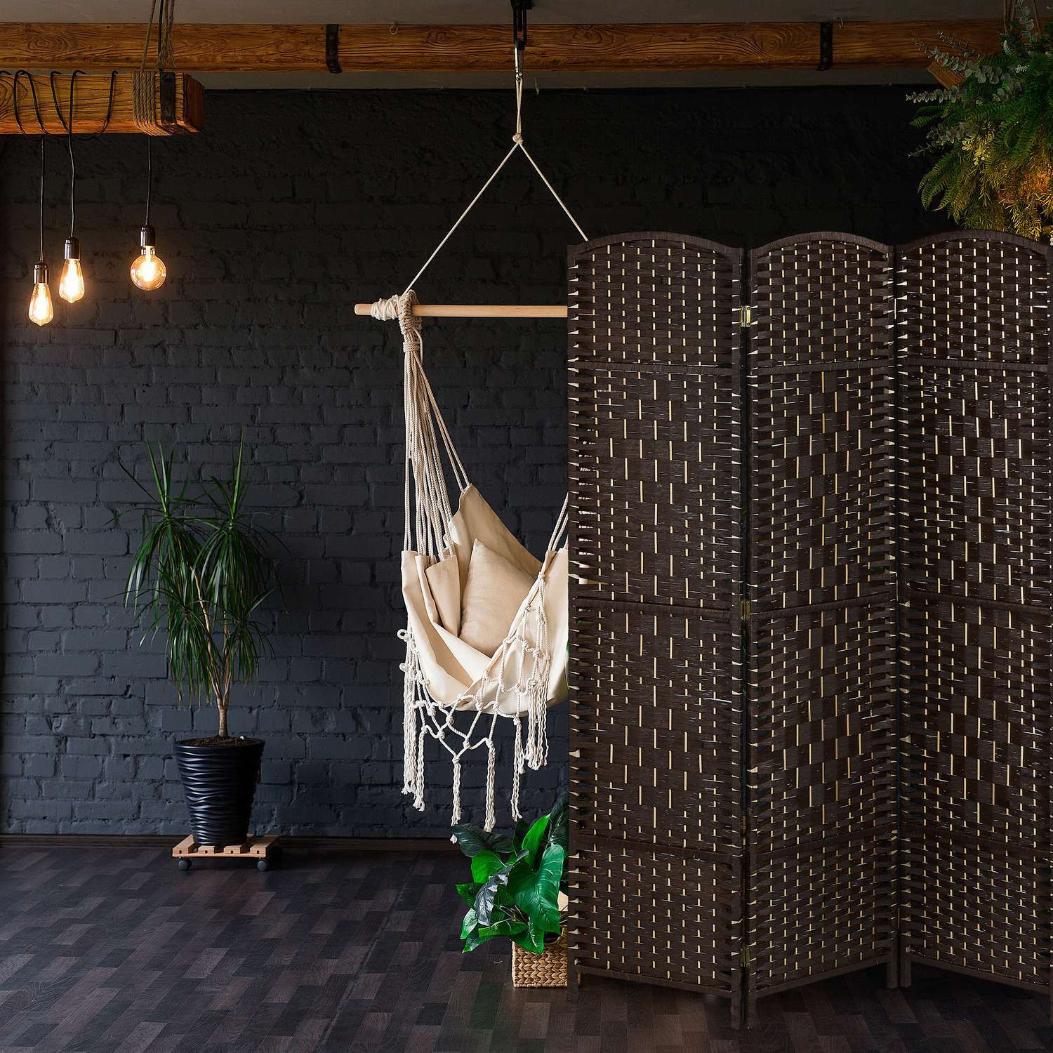Mampara de pared con 4 paneles