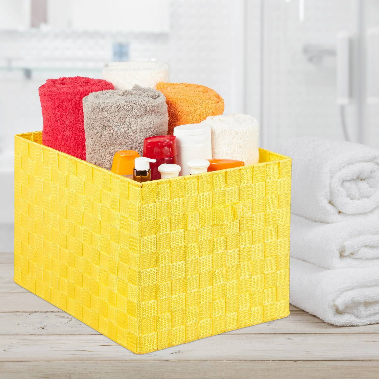 Panier de rangement avec poignée