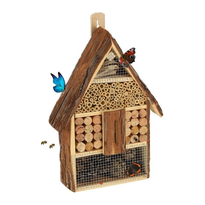 Hôtel à insectes en forme de maison