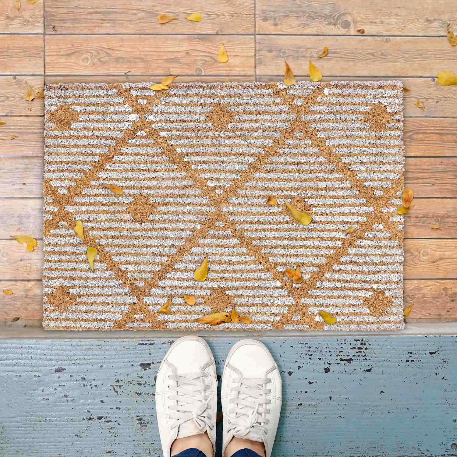 Doormat coconut fiber with checkered pattern