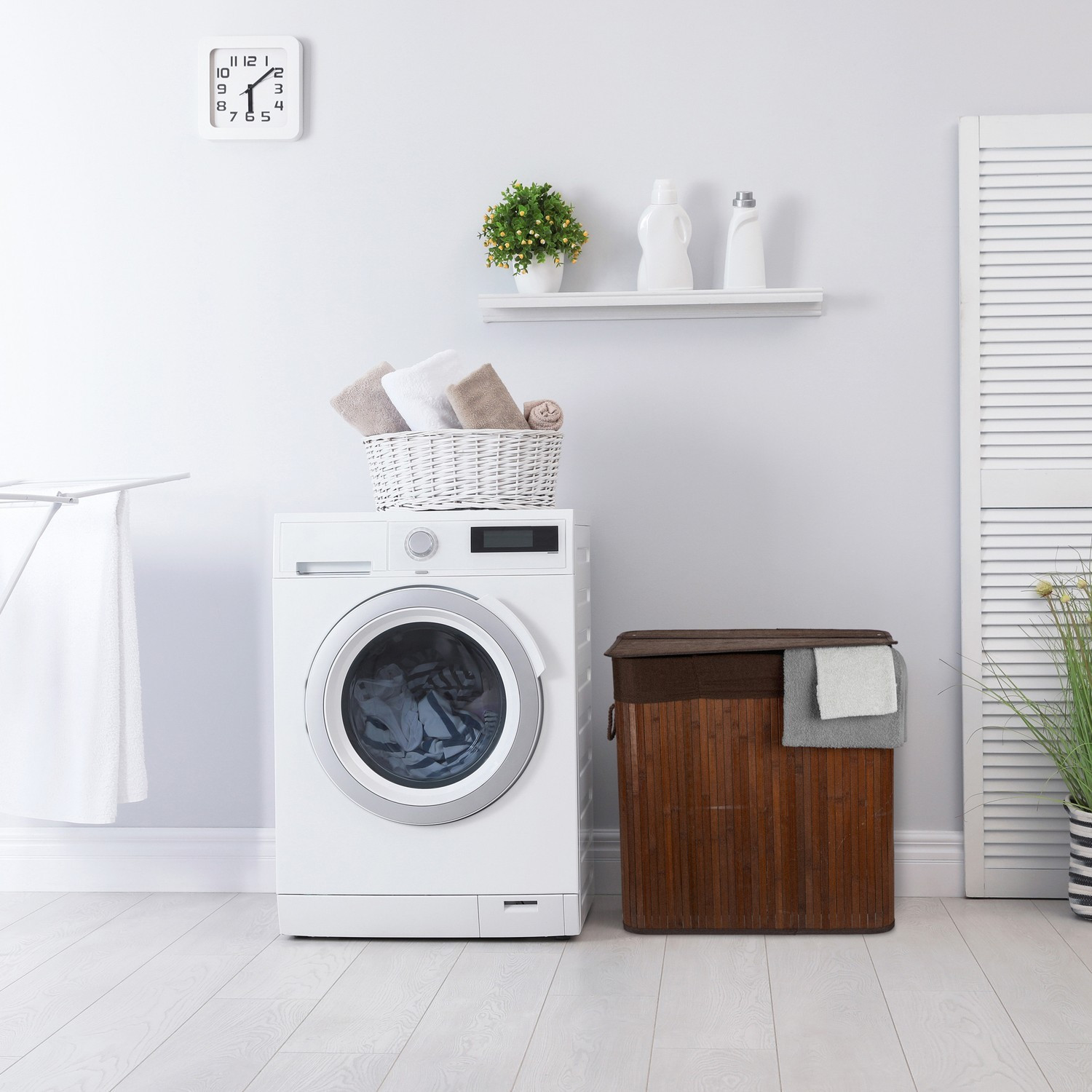 Cesto de roupa suja em bambu com 3 compartimentos