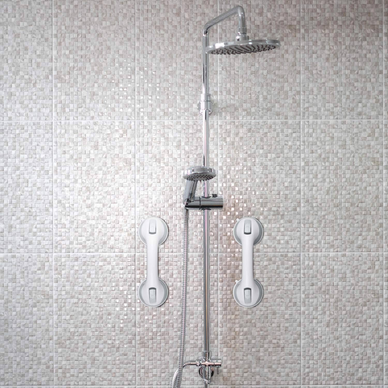 4 grip handles with suction cup
