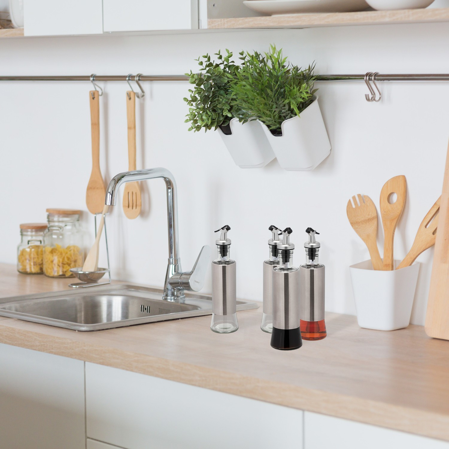 Set olio e aceto con 4 bottiglie