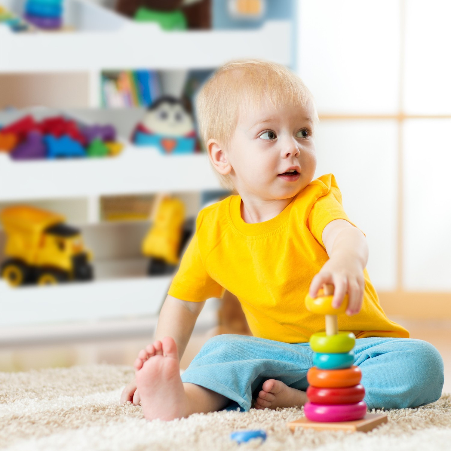 Prateleira infantil com 5 compartimentos