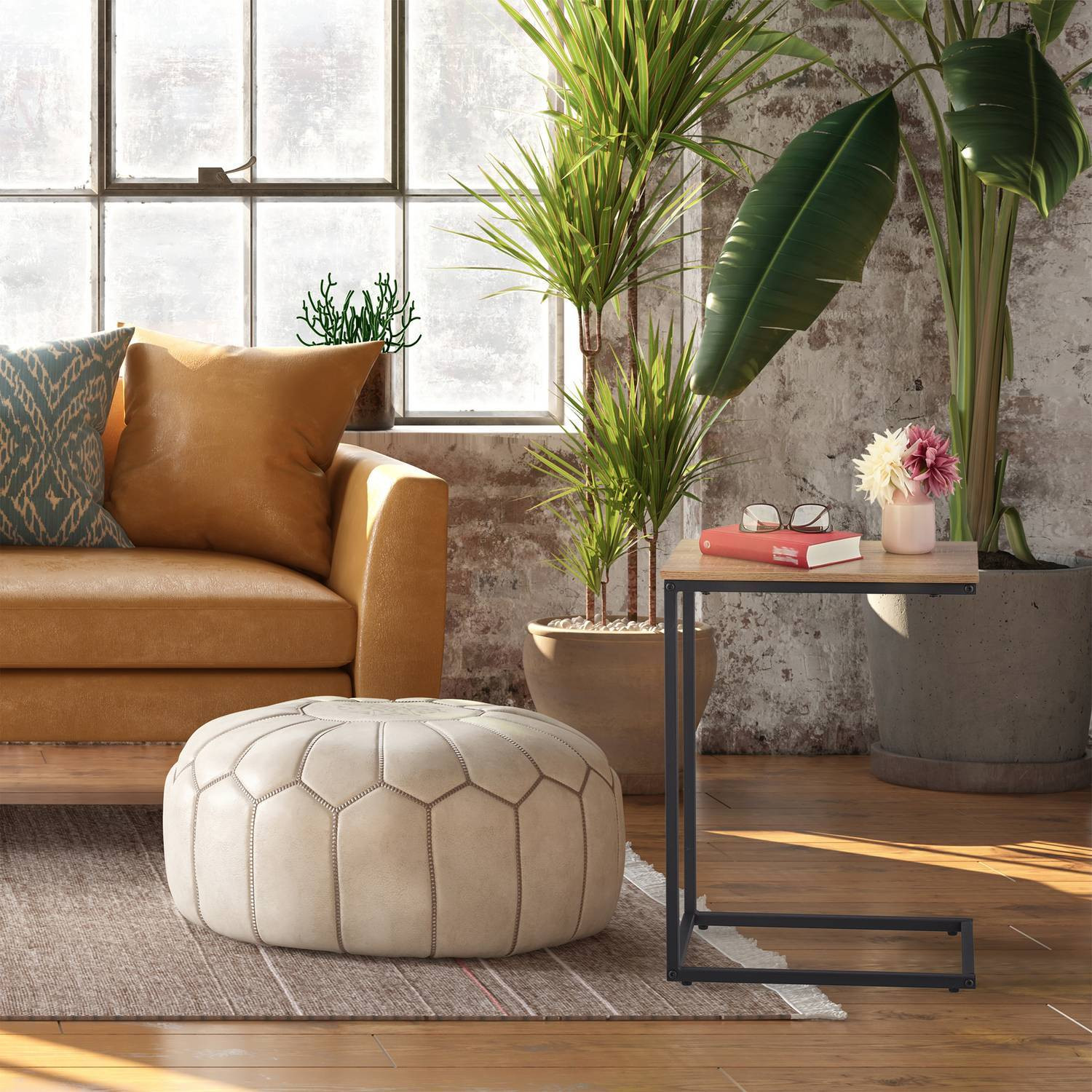 Table d'appoint en forme de C