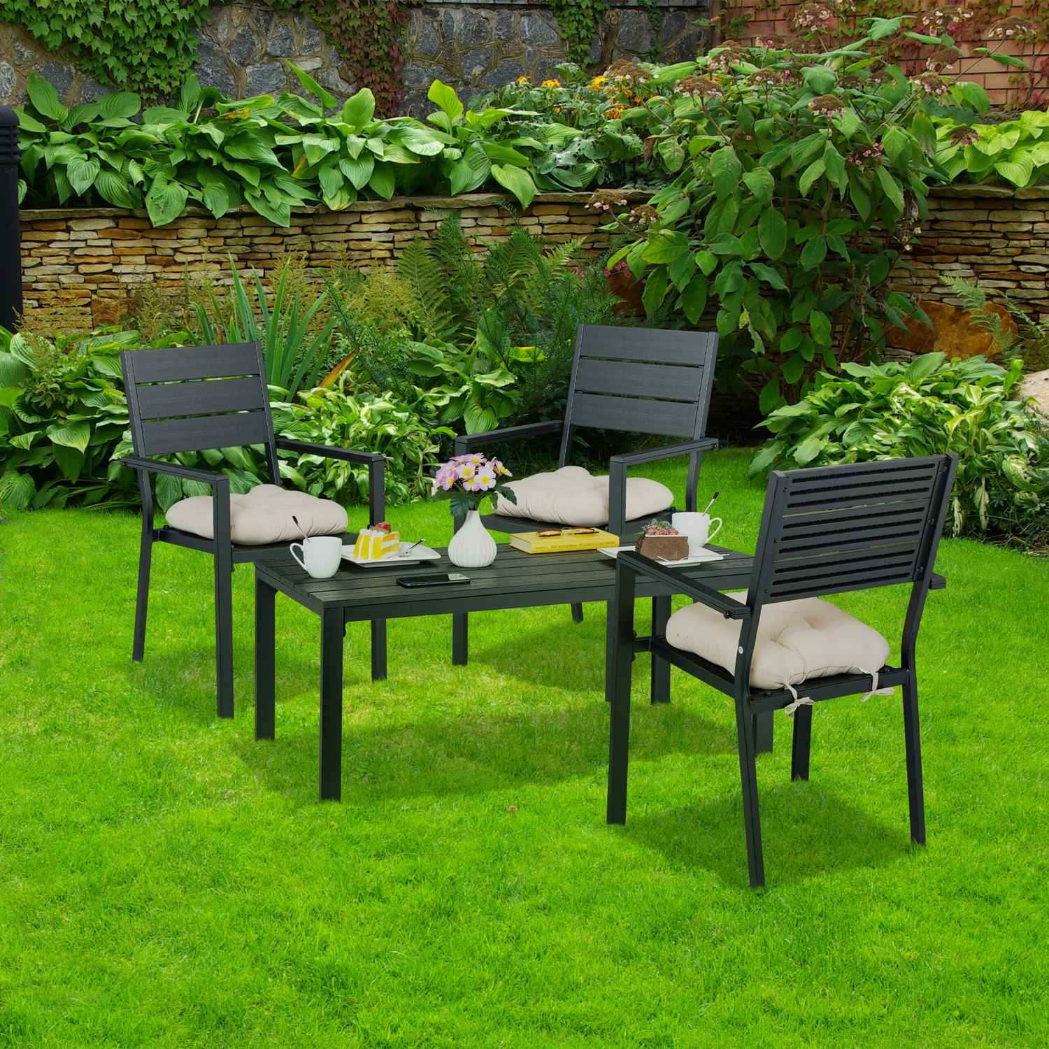 Mesa de jardim retangular com aparência de madeira