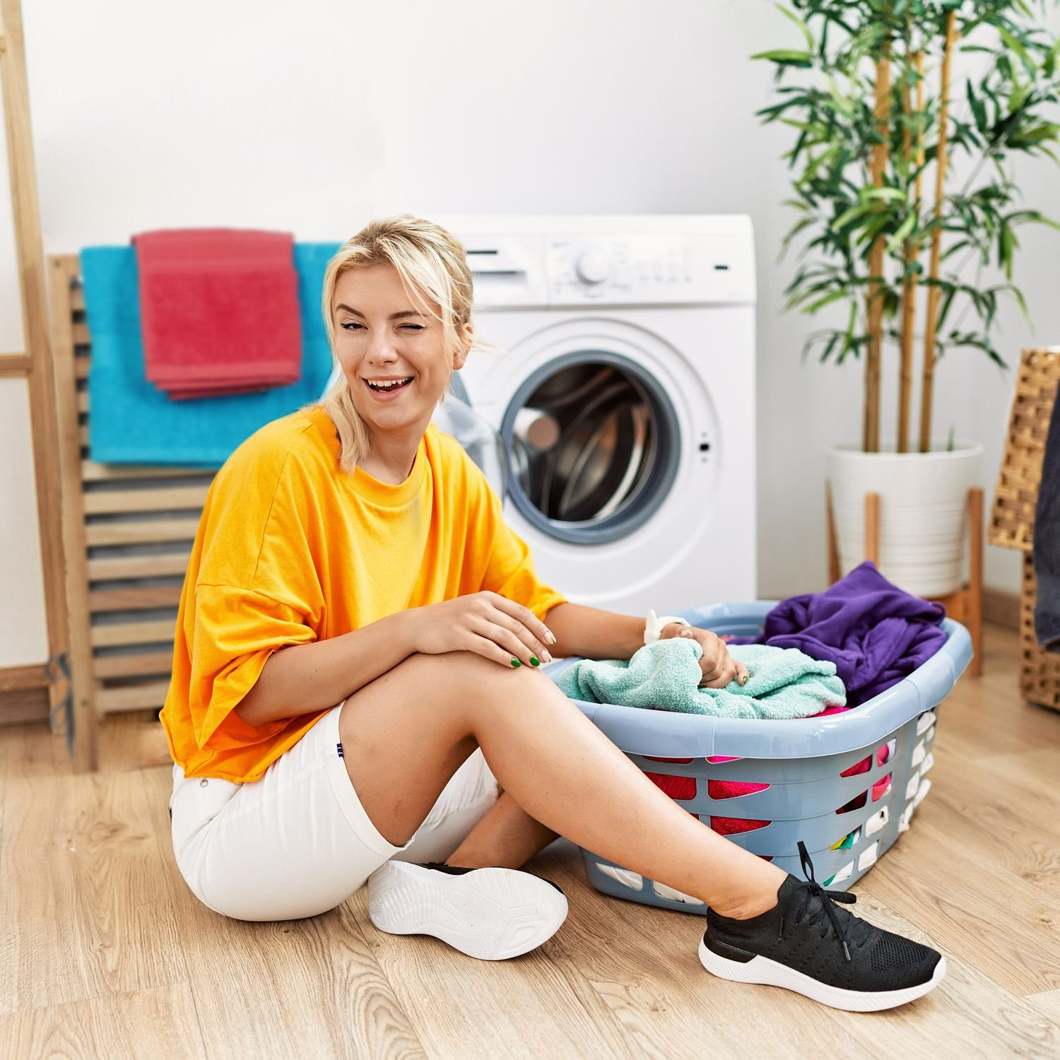 Wasmand in notenhout