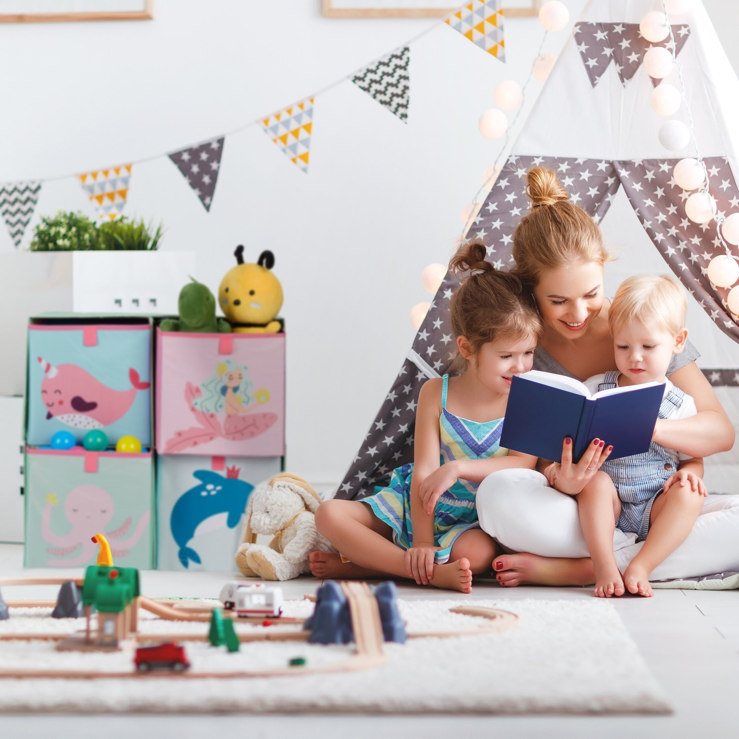 Kinderregal mit Schubladen