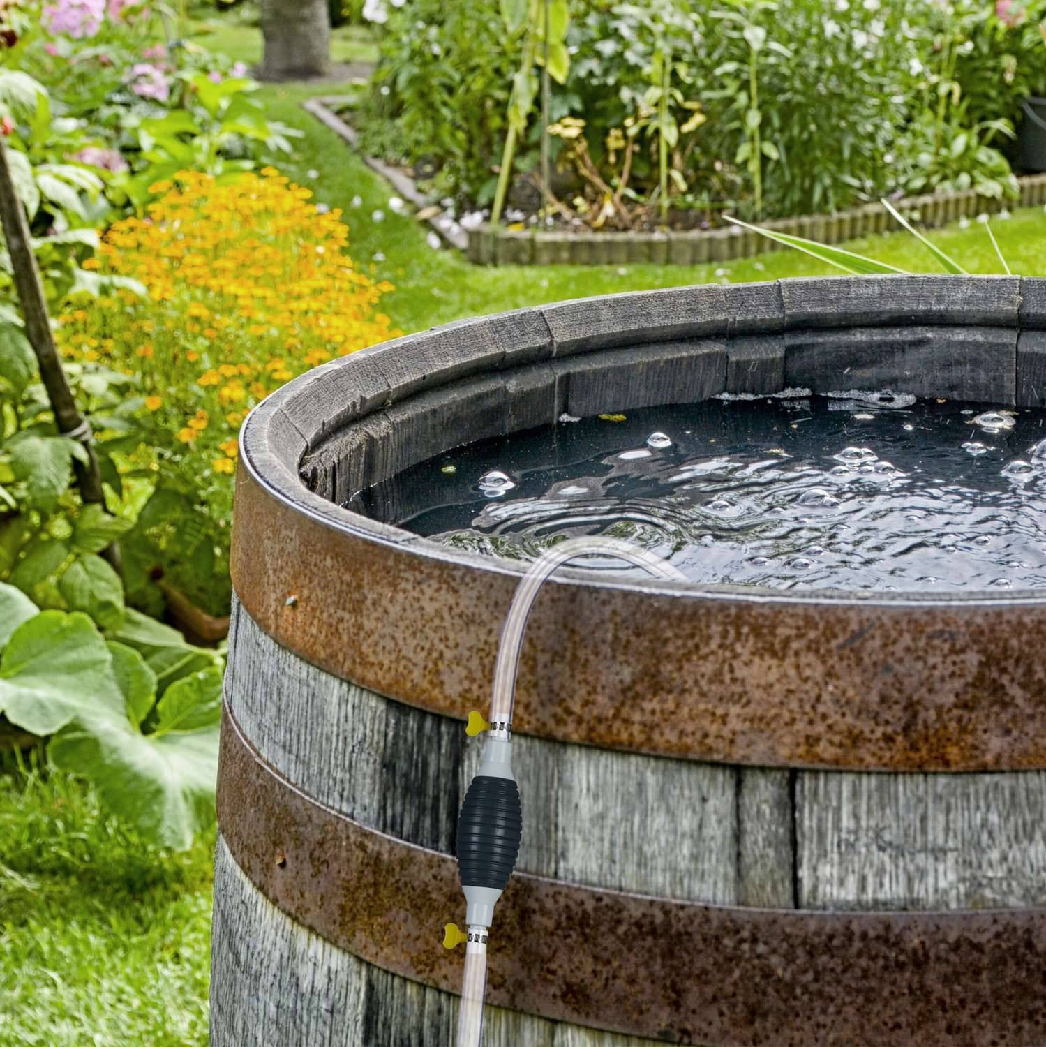 2x pompes à main pour essence et eau