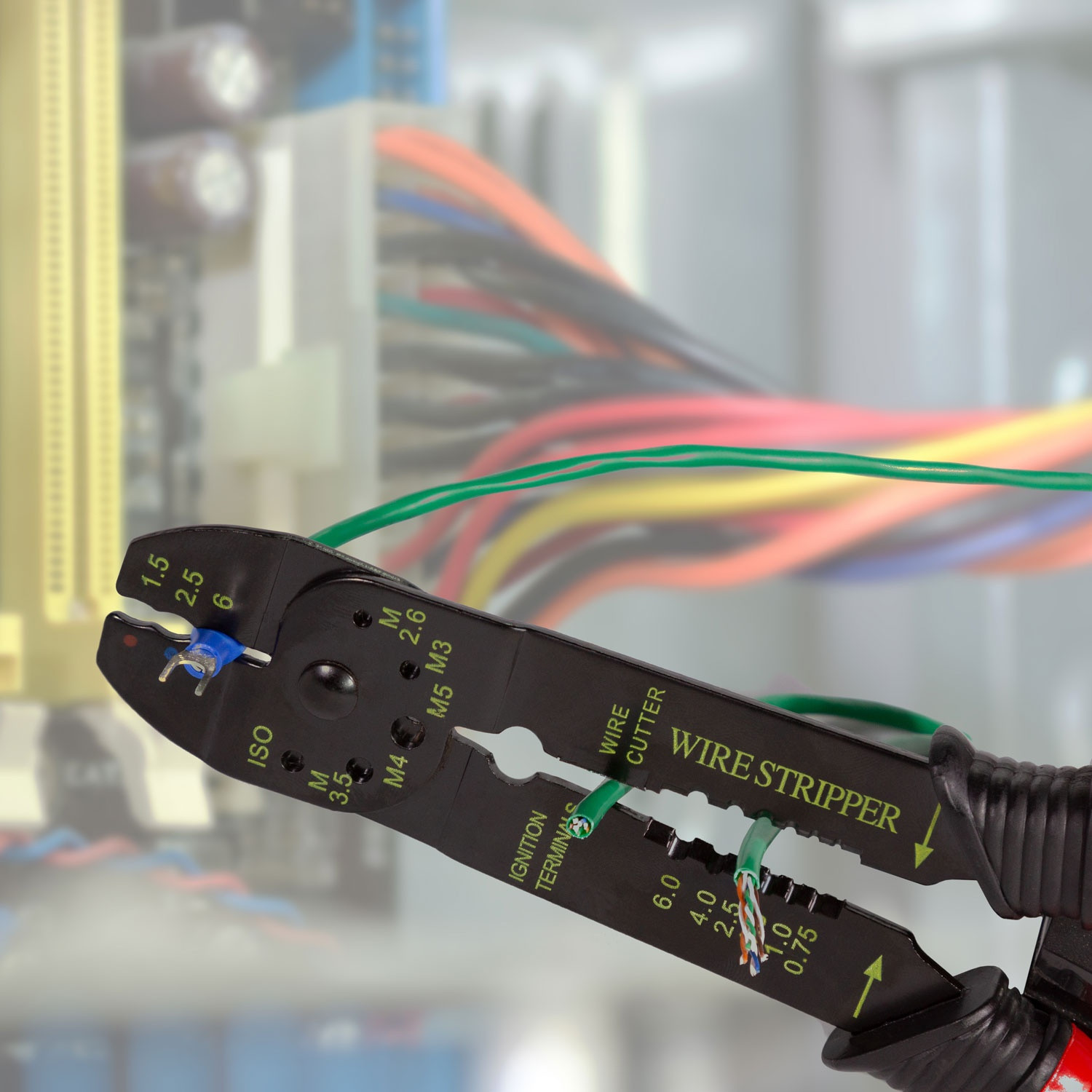 Alicates para terminales de cable con terminal de cable