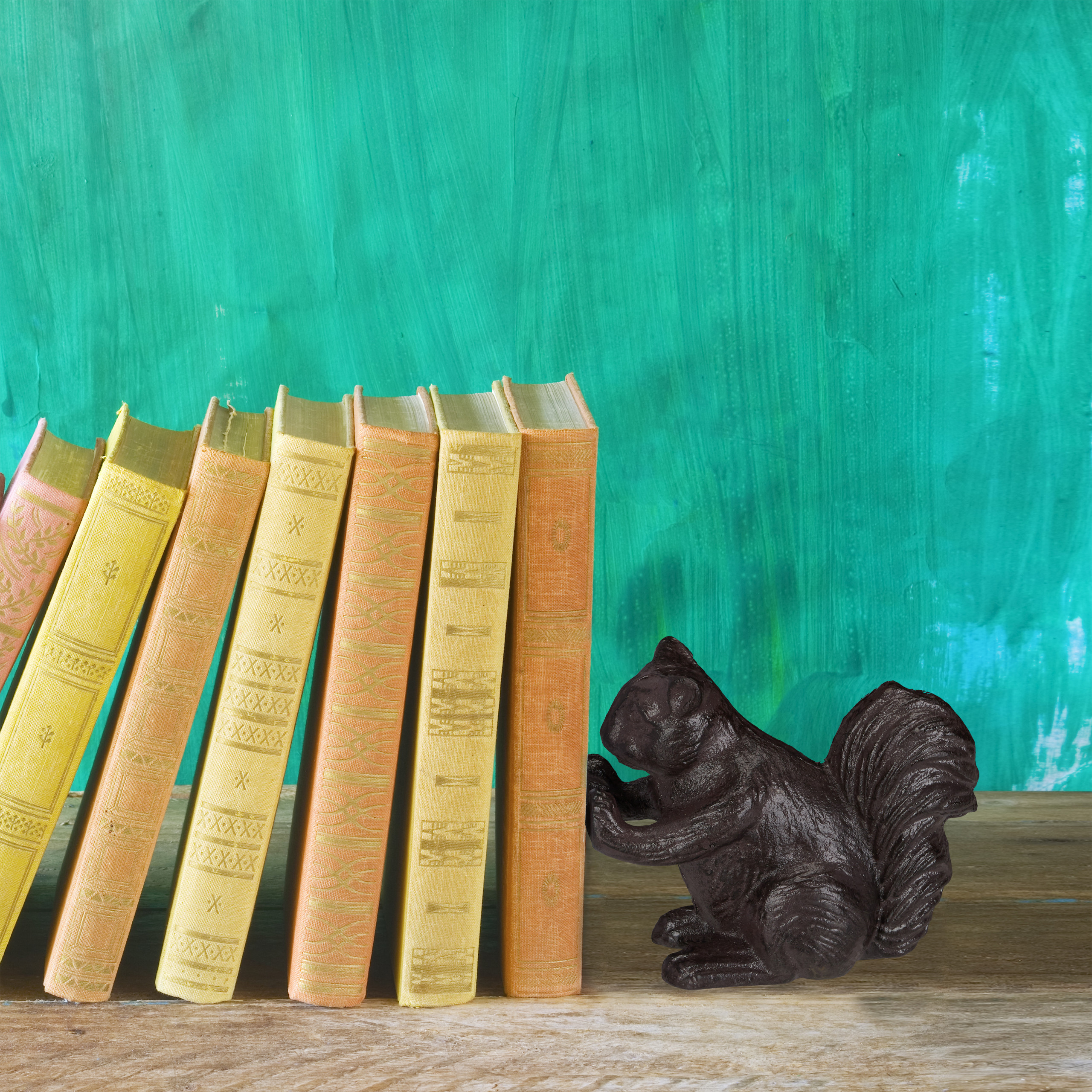 Animal-Themed Bookend