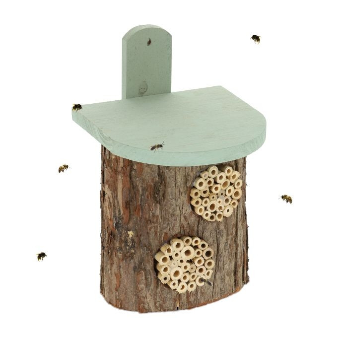 Insect hotel with separate nesting holes