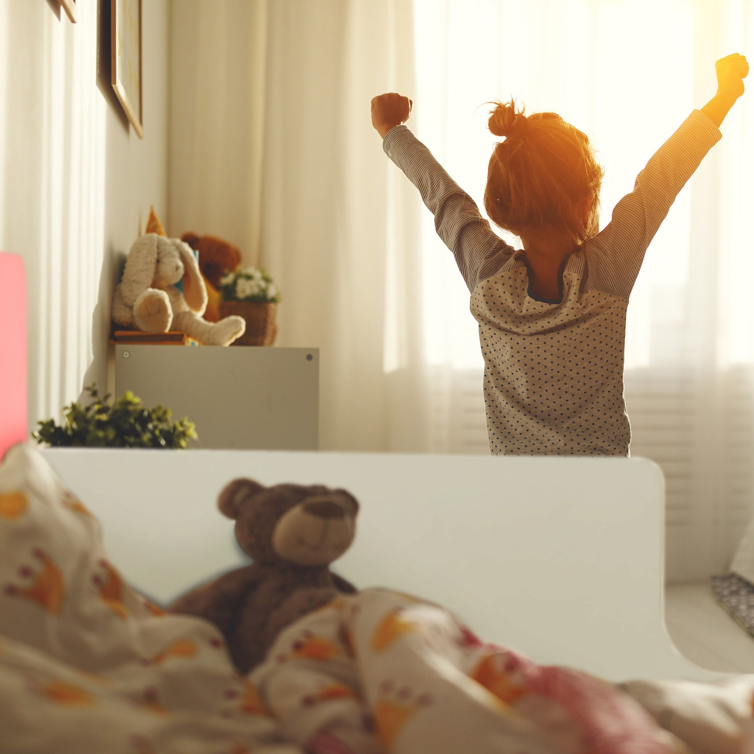Cama infantil com design de cisne