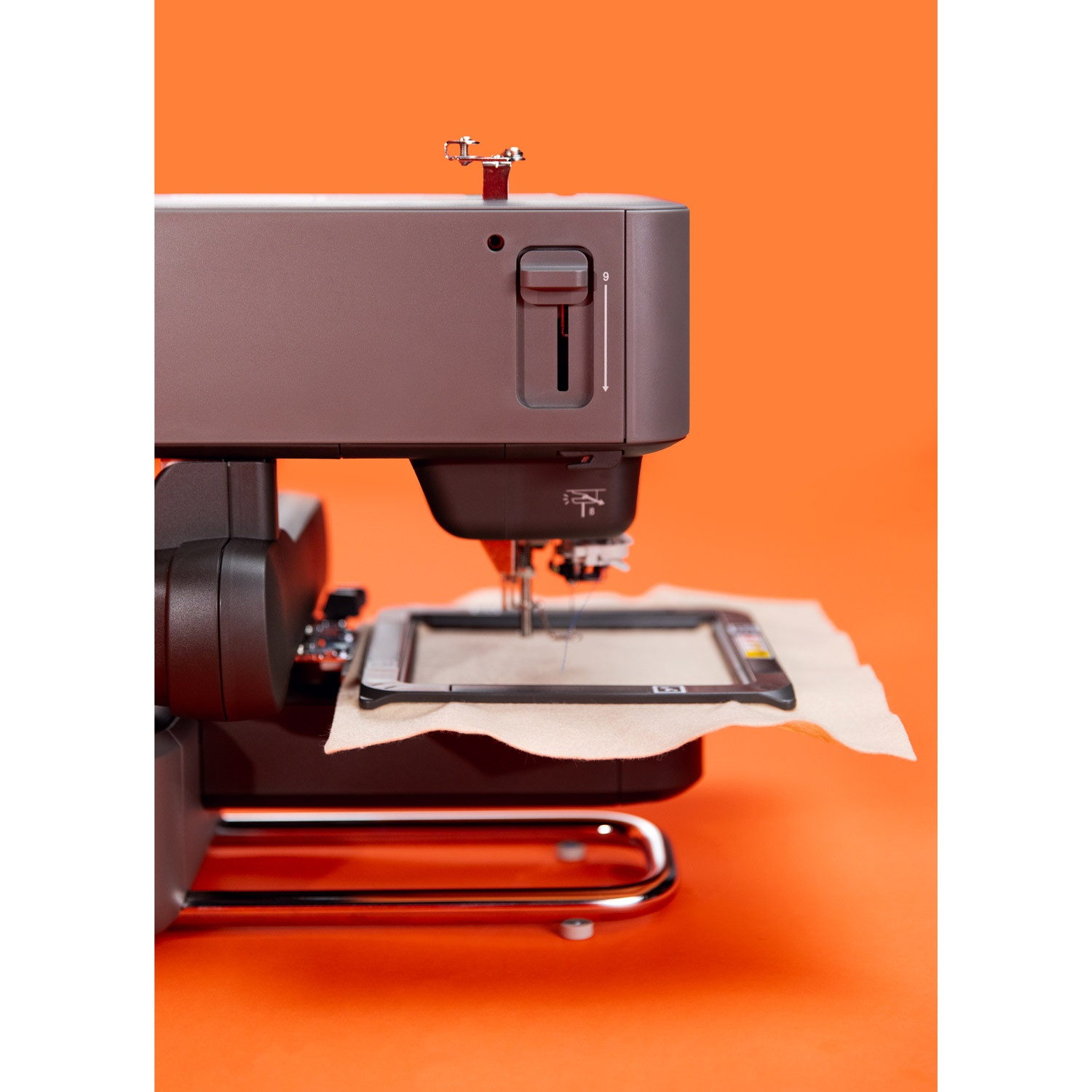 Embroidery Machine with Bluetooth, 100x100 mm Frame