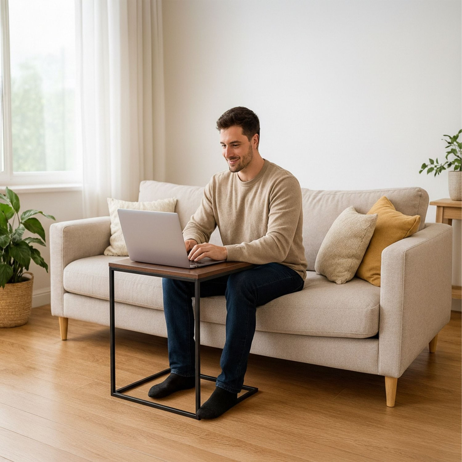 Table d'appoint en forme de C – Gain de place, design polyvalent